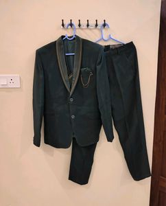 Elegant Dark Green 3-Piece Men's Suit Set