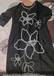 Elegant Black Kurta with Floral Embroidery bo