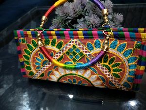 Fashionable Women Clutch