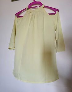 Light Yellow Cold Shoulder Top Veromoda