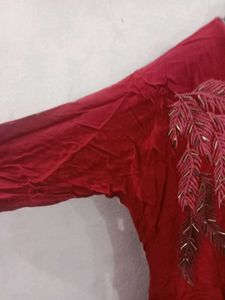 Embroidered Kurta with Leaf Motifs