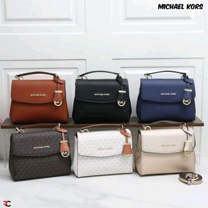 MICHAEL KORS* *AVA MEDIUM CROSSBODY BAG*