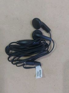 Wired in-ear Earphones/ headset w 3.5 mmTRRS