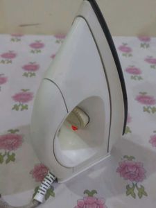 Philips Dry Iron model HI 114  W 1000