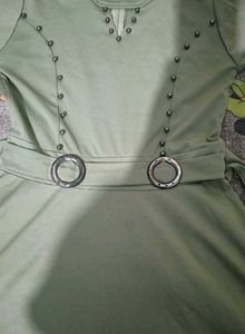Green Midi Dress with Ring Detail 12