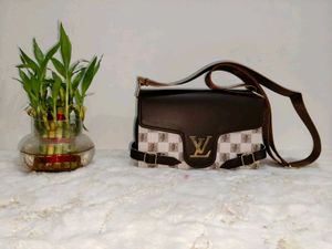 beautiful and stylish Crossbody bags