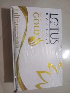 Lotus Herbals Gold Facial Kit