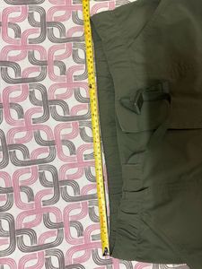 Uniqlo Olive Green Cargo Pants