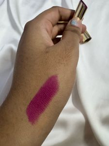 Lakme Hya Matte 9to5 lipstick
