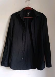 H&MBlack Shirt. Bust: 36 Inches. Length: 28 Inche