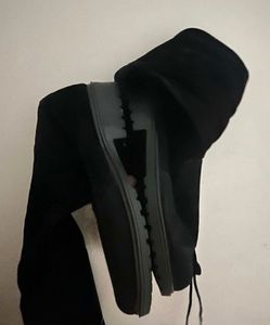 Black Over-the-Knee Fashion Boots
