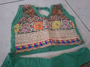 GIRLS CHANIYA CHOLI (NO NEGOCIATION)