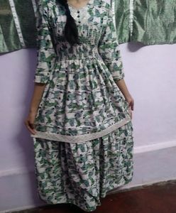 Stretchable Gown
