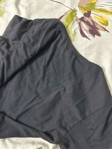 Basic Black Cropped Tee