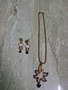 Designer Flower Necklace & Earring Set