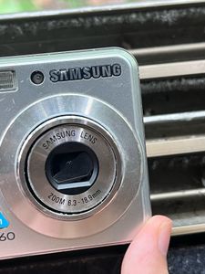 Samsung D760 Digital Camera