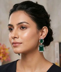 Emerald Green Dangle Earrings