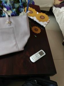 Stylish Caprese Tote bag