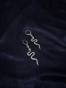 Sparkling Snake baddie Dangle Earrings 💋