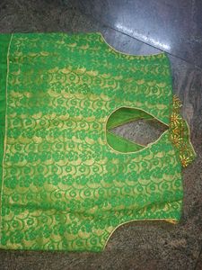Elegant Green &amp; Gold Ethnic Gown