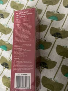 mcaffeine 1% Kojic Acid Face Wash