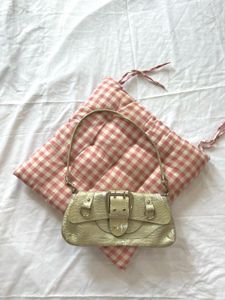 Chic Crocodile Embossed Clutch
