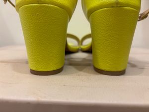 “Everqupid” Neon Yellow Chunky Heels (Almost 🆕)