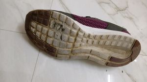 Sports Shoes Women.