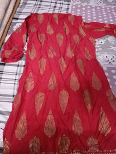 Red Kurta with Gold Leaf Print