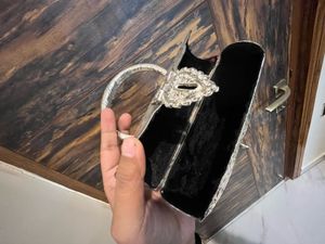 👜 Silver Royal Antique Bag
