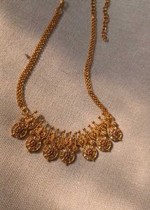 Elegant Gold-Plated Traditional Necklace
