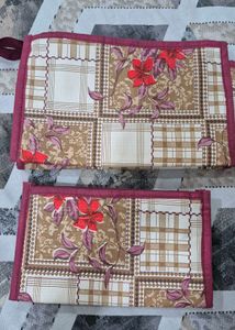 it's a pouch set of two