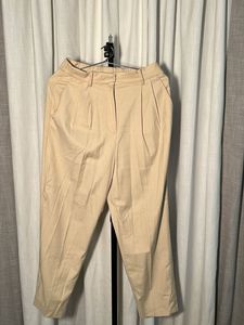 🆕H&M Light Beige Pleated Trousers