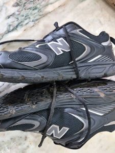 New Balance 408 Black Silver Sneakers