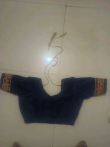 New Saree h Ak Bar Phany. Bus