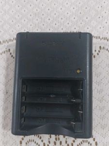 Vintage Sony BC-CS2A Ni- MH Battery Charger