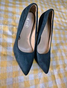 Dark Green Velvet Ajio Heels 👠💅