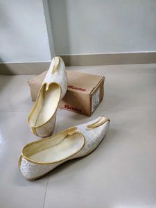 Ethnic Silver Juttis