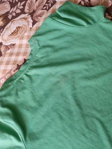 Green Tokyo Love Graphic crop top