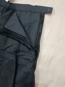 Pleated Skirt( New With Tag)
