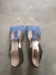 Stylish Blue &amp; Black Sandals