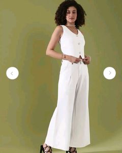 Chic White Vest &amp; Wide-Leg Pants Set