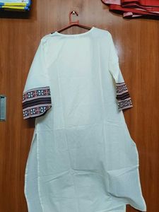 White Embroidered Kurta