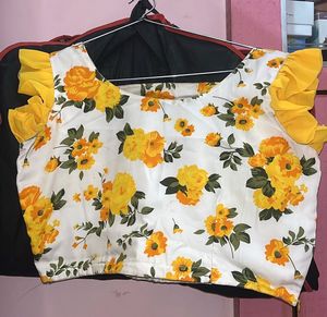 Floral Print Blouse with Ruffle Sleeves