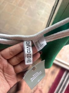 H&amp;M Green Ribbed Crop Top