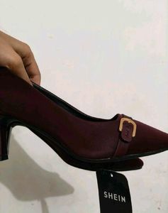 Chic Burgundy Pumps