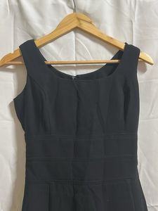 Classic Black Sleeveless Sheath Dress