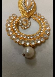Elegant Kundan Maang Tikka &amp; Earrings Set