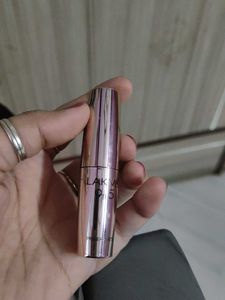 Lakme 9 to 5 Primer Matte Lipstick