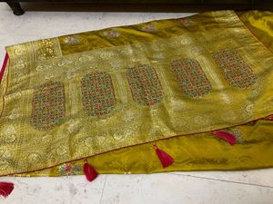 Beautiful Yellow Saree With Blouse
